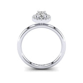 Gabriano Rita 4 tırnaklı tektaş yüzük; GIA-HRD sertifikalı oval pırlanta ve beyaz altın montürün yandan görünüşü